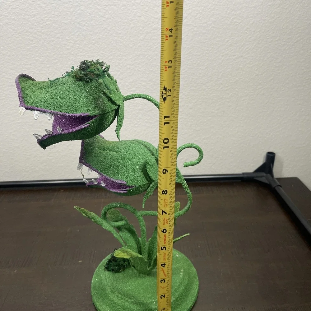 Little Shop of Horrors Audrey Plant Venus Flytrap Metal Halloween 13